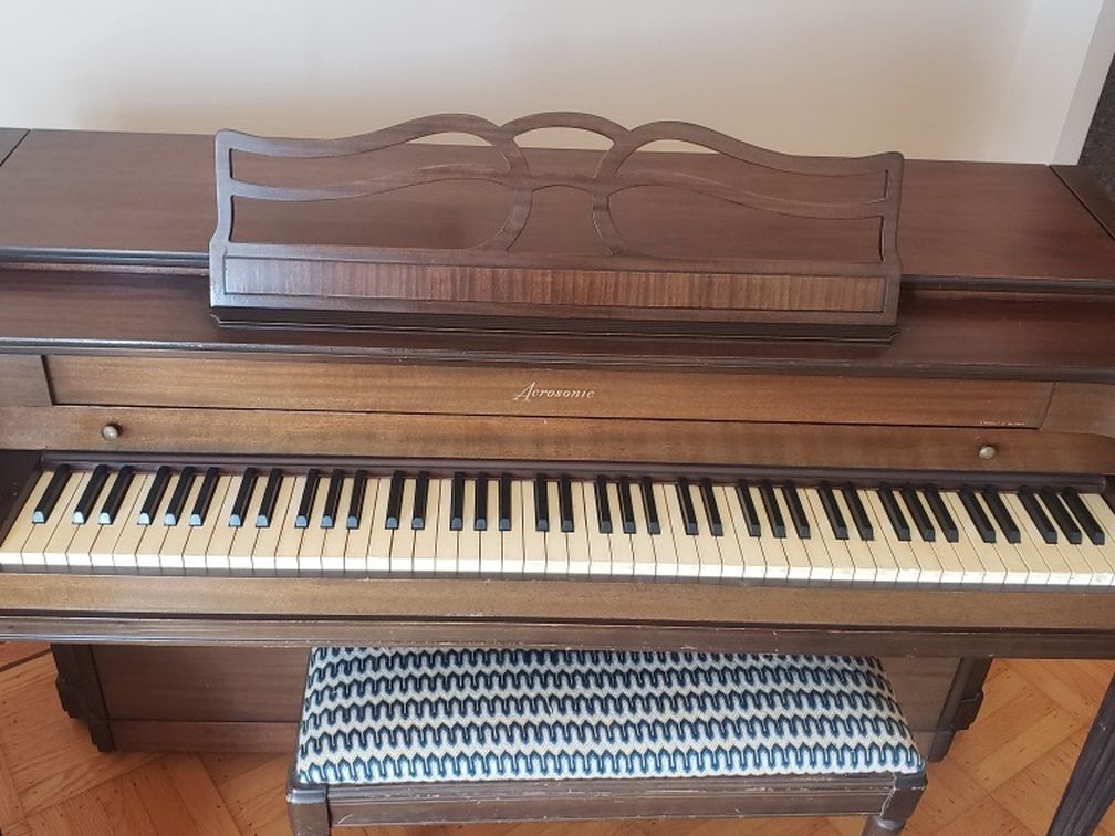 PIANO - Vintage (c.1949) Baldwin Acrosonic Spinet Piano