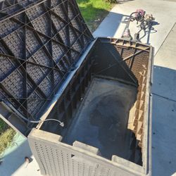 Large Pool / Patio Box