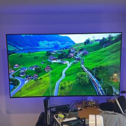 Samsung 75” DU6900 4K UHD Smart TV (2024) + Wall Mount + LED Backlight