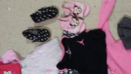 Ropa de bebe de 3 meses a un ano 40 pieces por $35 jordan pumas