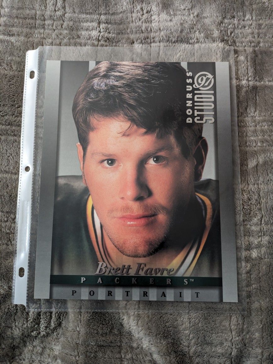 1997  DONRUSS STUDIO  8 X 10 BRETT FAVRE PORTRAIT 