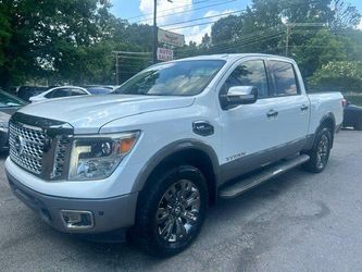 2017 Nissan TITAN