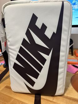 Nike sneaker carry case