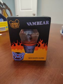 Deddy Bears Vampbear Mini Snow Globe