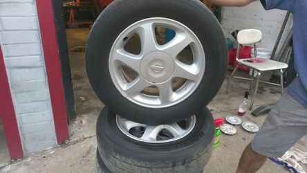Nissan Altima rims and tires