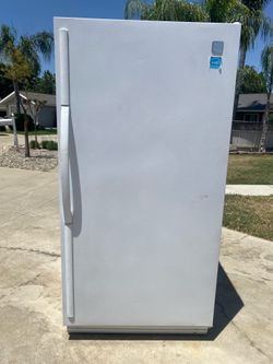 Whirlpool 20.2 Cu.Ft. Capacity Automatic Defrost Upright Freezer