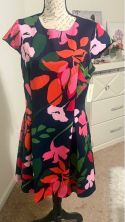 New Dress, Size 14/Vestido Nuevo talla 14