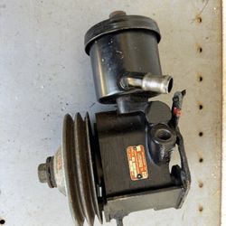 Power Steering Pump With Bracket For 1971 Mercedes Benz 280SEL 3.5L Engine