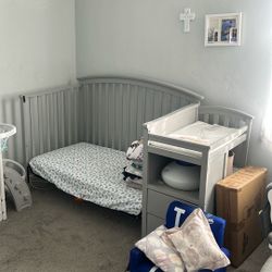 Crib And Rocking Chair 