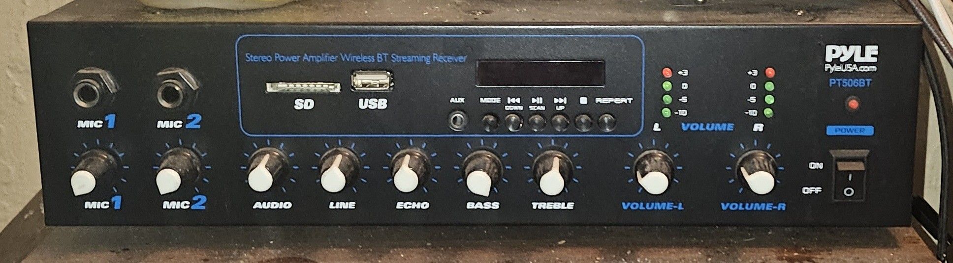 Pyle Pro Audio Amplifyer