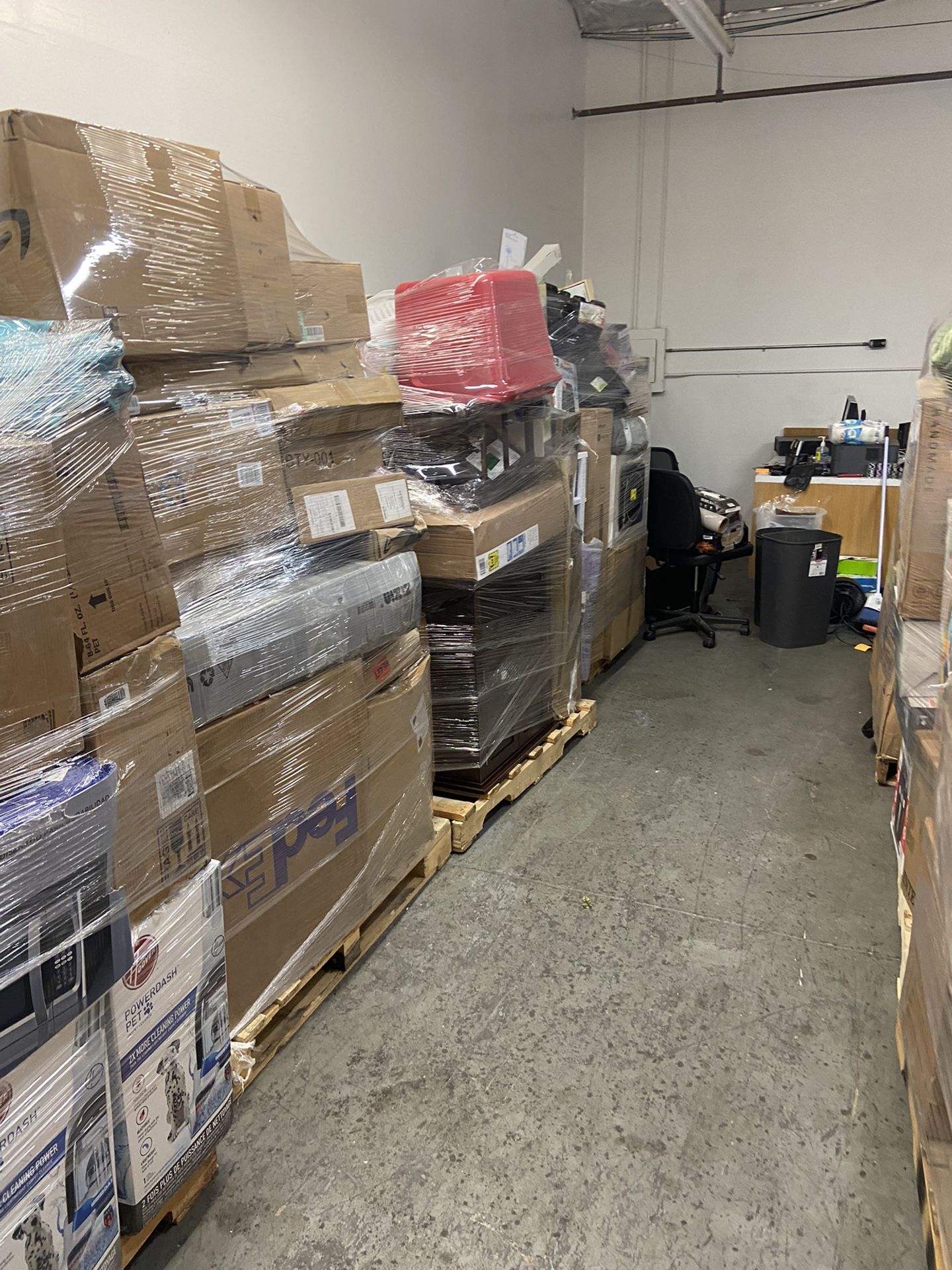 Target Amazon Mixed Pallets Store Returns 13 Left $300 Each