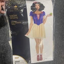 Snow White Halloween Costume