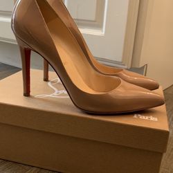 Louboutin Pigalle 100 Nude Patent Leather. 37.5 