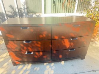 Long dresser