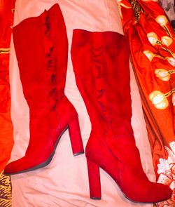 ❤️Ruffled Red Knee High Heeled Boots❤️