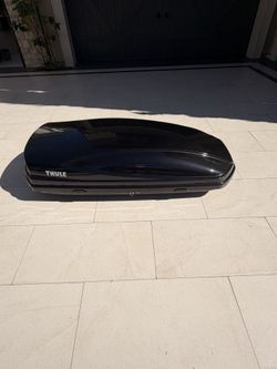 Thule Rooftop Cargo Box