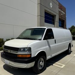 2008 Chevy Express 3500 Van