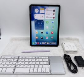 iPad Air 256 GB with accessories Unlocked