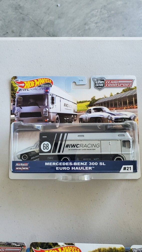 Hot Wheels Team Transport Mecedez-Benz Euro Hauler