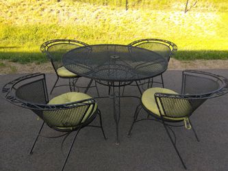 Backyard Cast Iron Furniture Set - Black