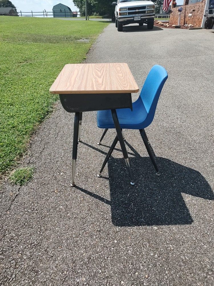 School Desk With Chair 
