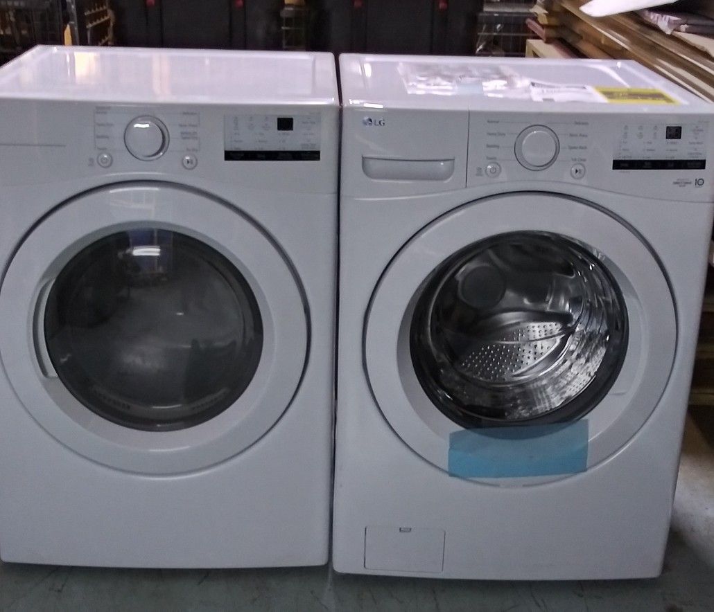 New LG Washer With New LG Gas Dryer Set