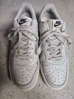 Men's size 9 Nike Court Vision