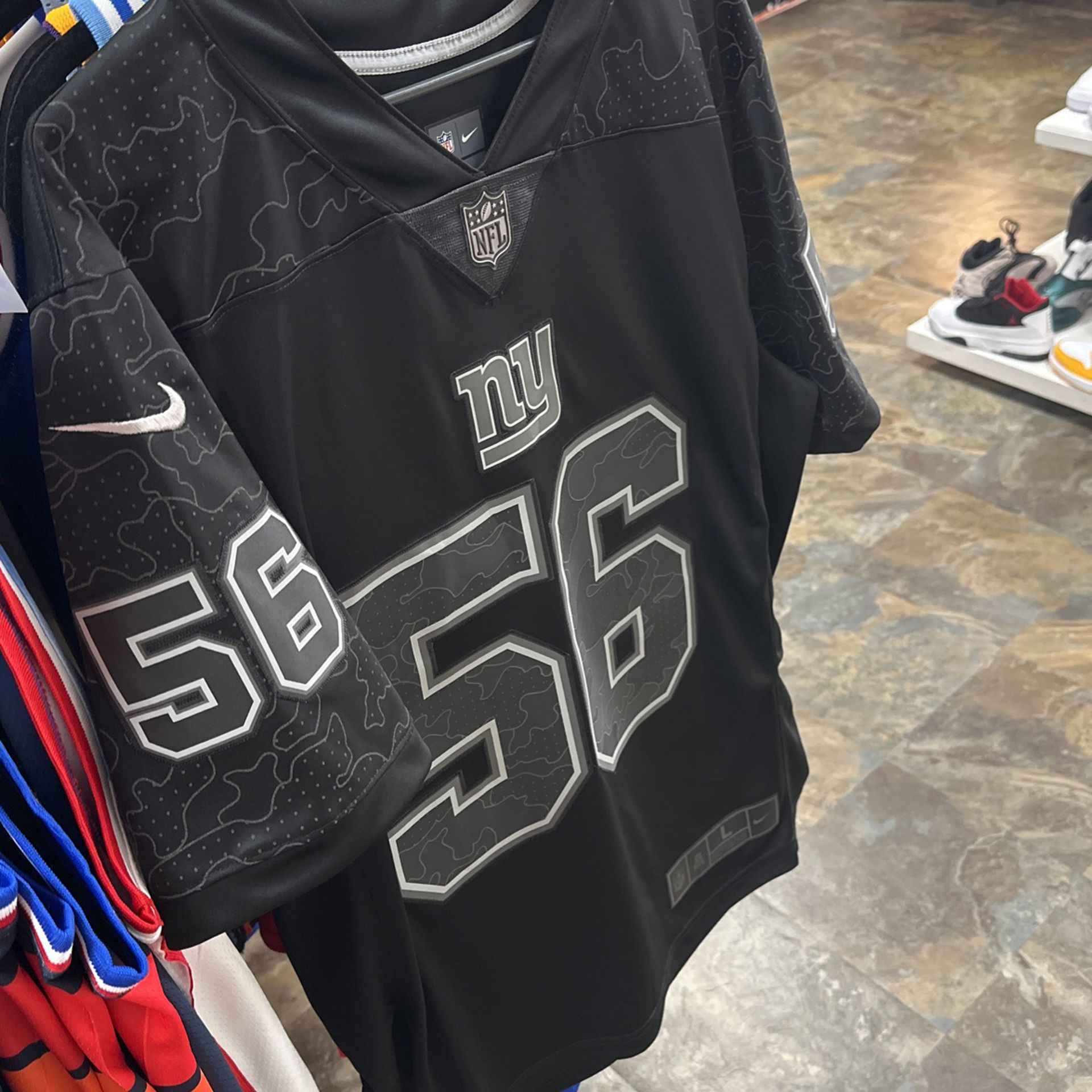 New York Giants football jersey men size L #56 Lawrence Taylor Nike jersey  RFLCTV Limited jersey. Pick up 1549 Cesery Blvd Jacksonville, Florida 32211