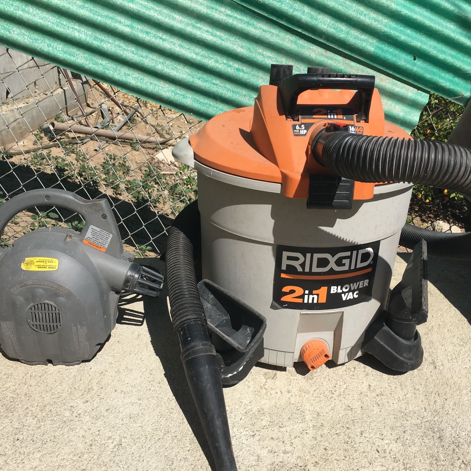 RIDGID 2 IN 1 BLOWER-VAC, 16 Gallon, 6.5HP