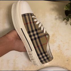 Burberrys Shoes