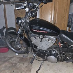 2004 HD Sportster 883
