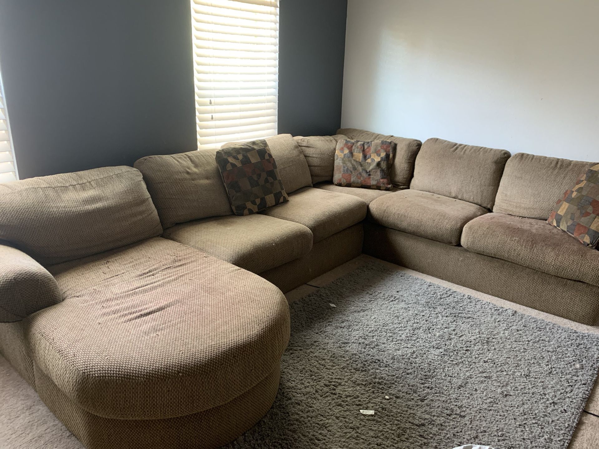 FREE SECTIONAL COUCH- Must go today!