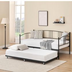 Twin size daybed with trundle