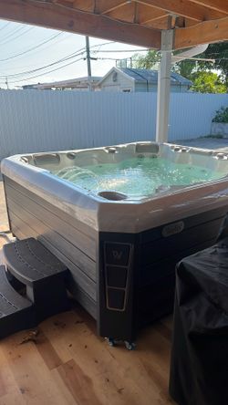 Jacuzzi Hot Tub