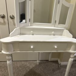 Corner Vanity - White With drawers And Folding Mirrors 