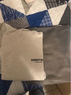 Essential hoodie/ sweats hoodie 45$ sweats 35$