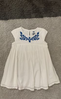 Old Navy toddler girl white dress- size 3T