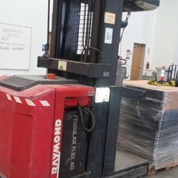 Raymond Forklift 