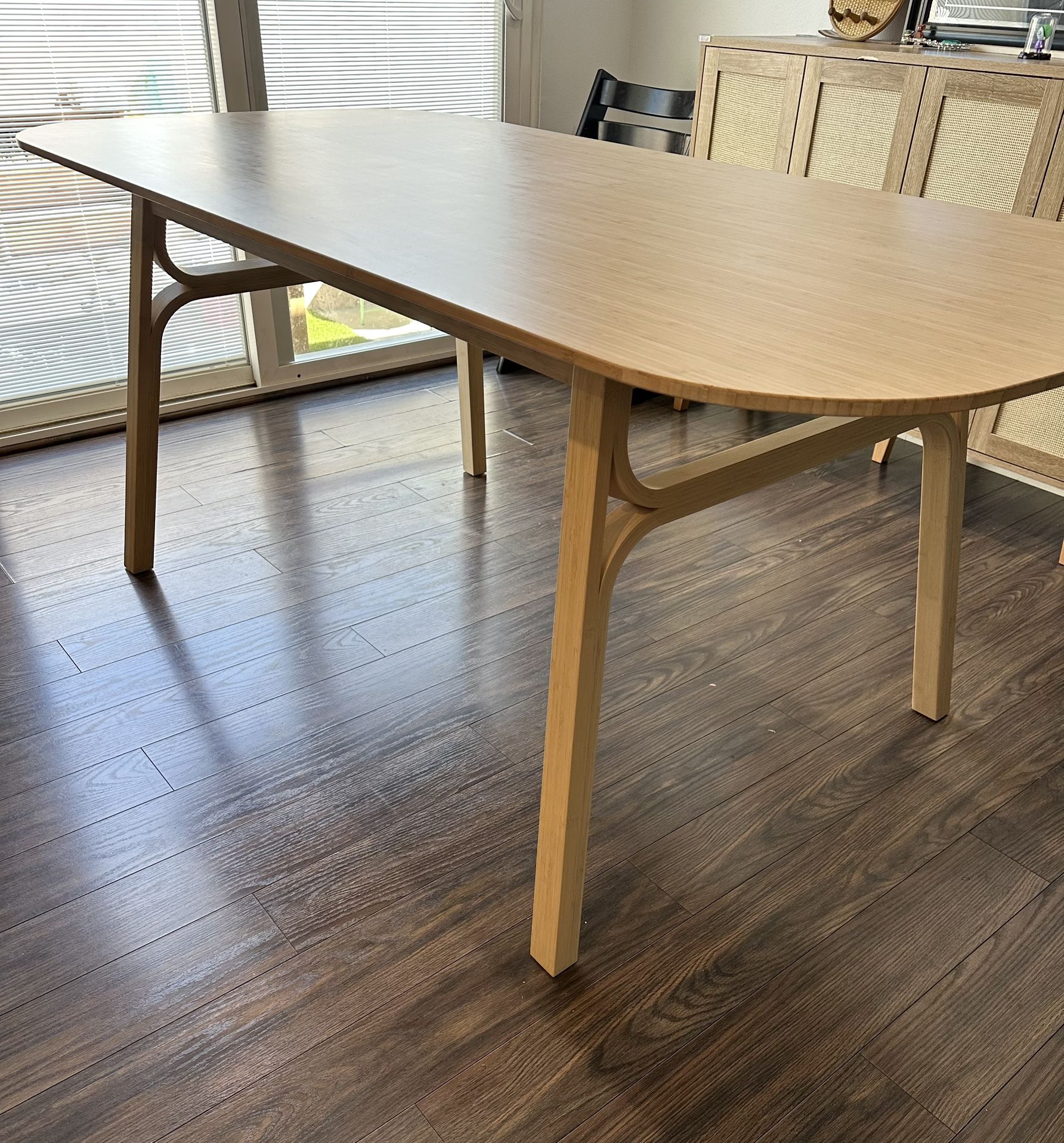IKEA Dining Table (VOXLOV)