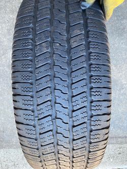 1) 265/60/18 Goodyear Wrangler SRA Tire Tread measures 11/32 DOT 1120 $75 for One I carry other sizes as well
