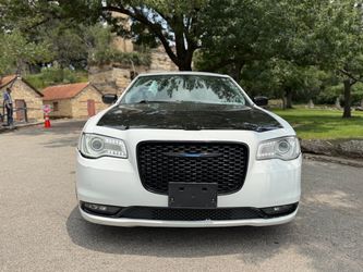 2020 Chrysler 300