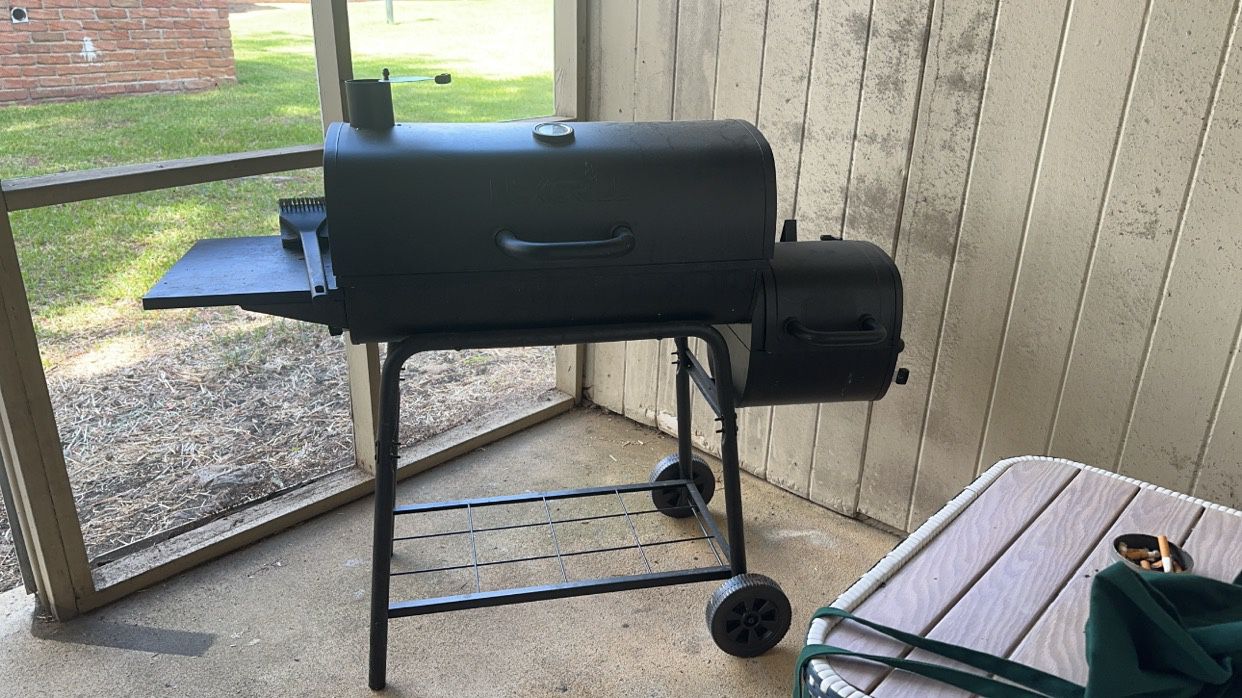 Charcoal Grill/smoker Only Used Twice $90