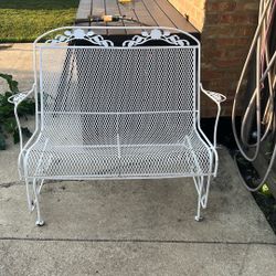 White Wired Swinging Bench 