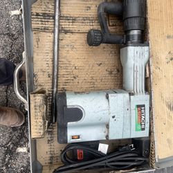 Hitachi H60MB Demo Hammer  Works Great! W/Metal Case And Pointed Bit