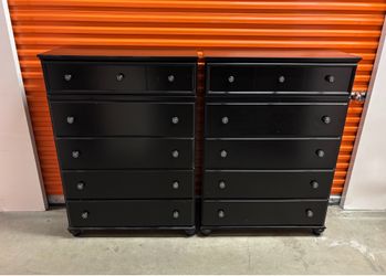 Pair Of Beautiful Ashley Furniture Black 5 Drawer Dressers ( Can Be Sold Separate )