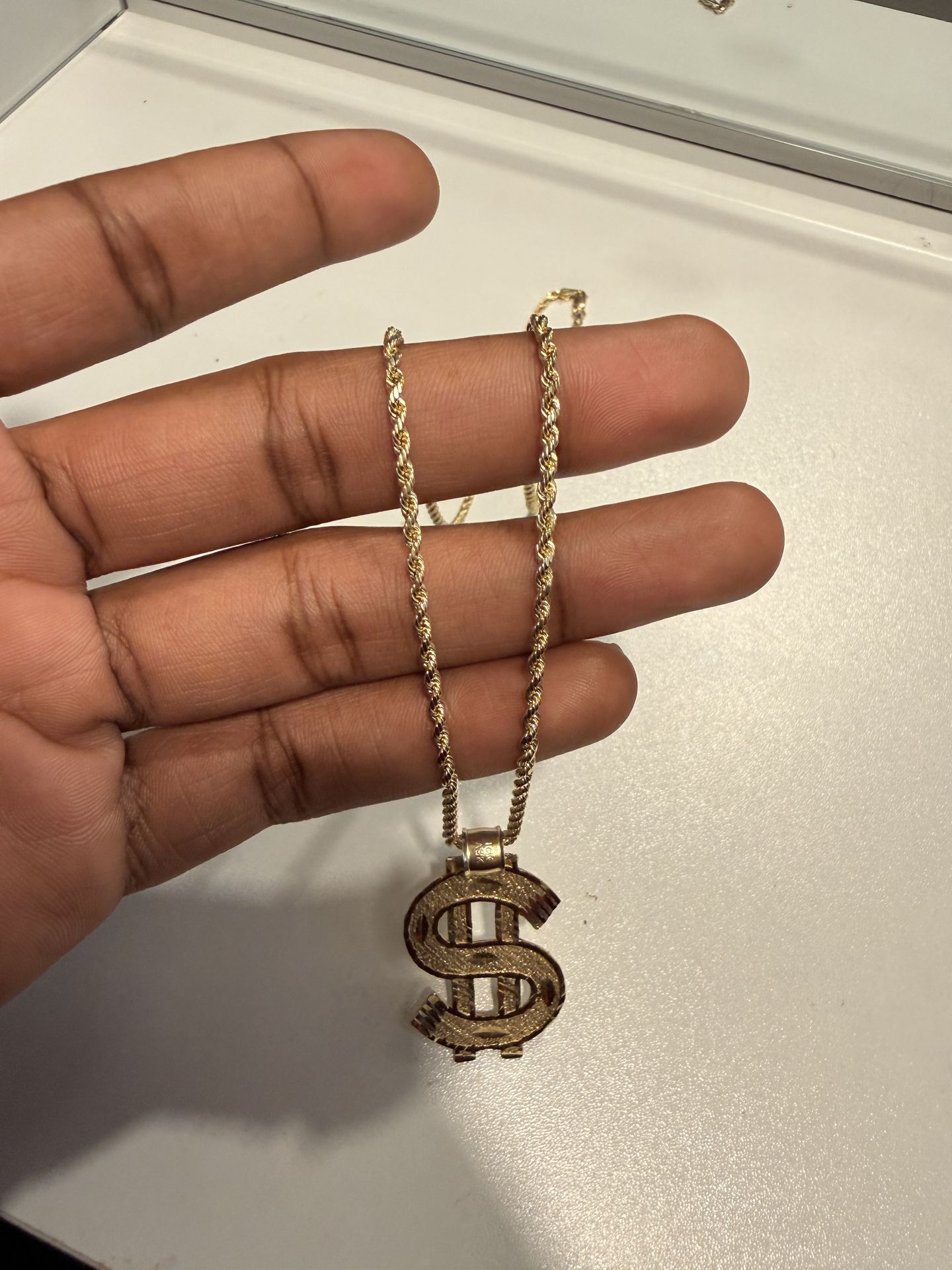 10k Gold Chain & Pendant