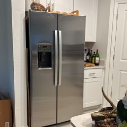 GE Side By Side Refrigerator 
