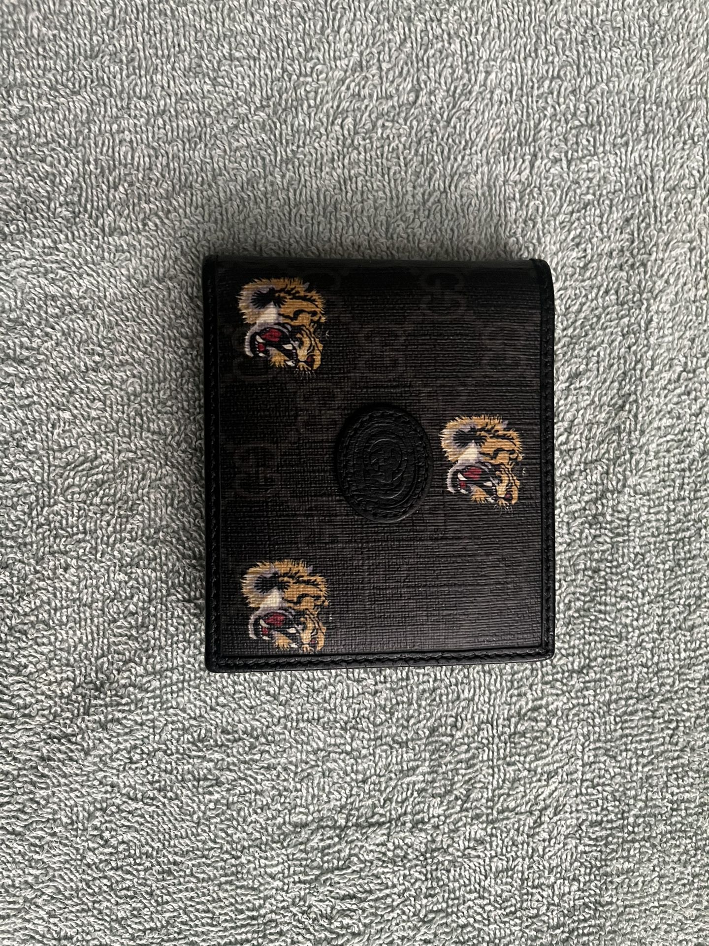 Mini Wallet With Interlocking
