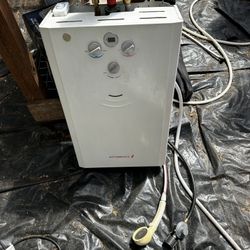 CAMPLUX PRO PORTABLE WATER HEATER