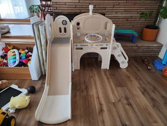 Toddler slide play set